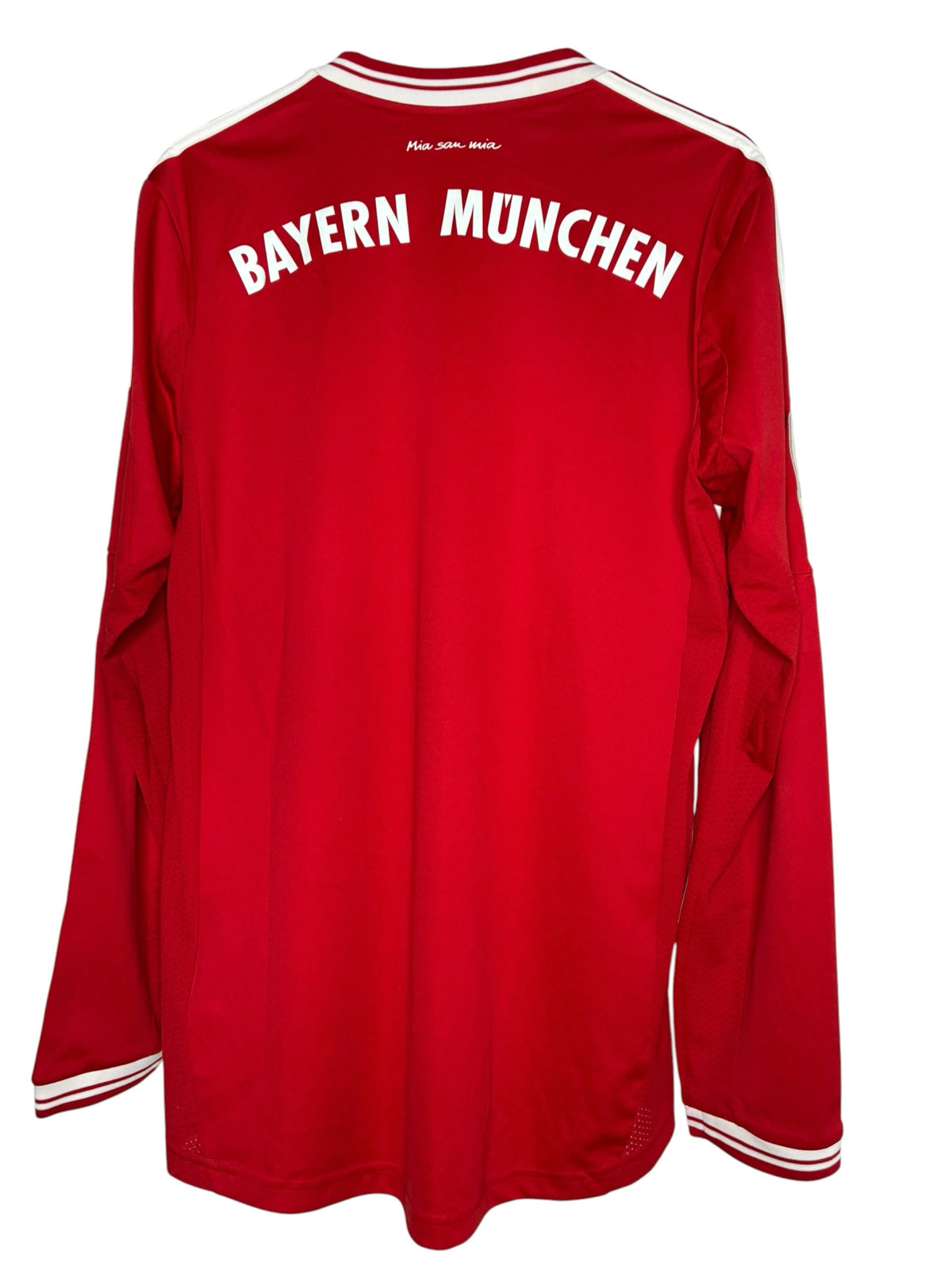 Maillot de football manches longues rouge Bayern Munich avec inscription blanche au dos, vendu par Levestiairedupeuple