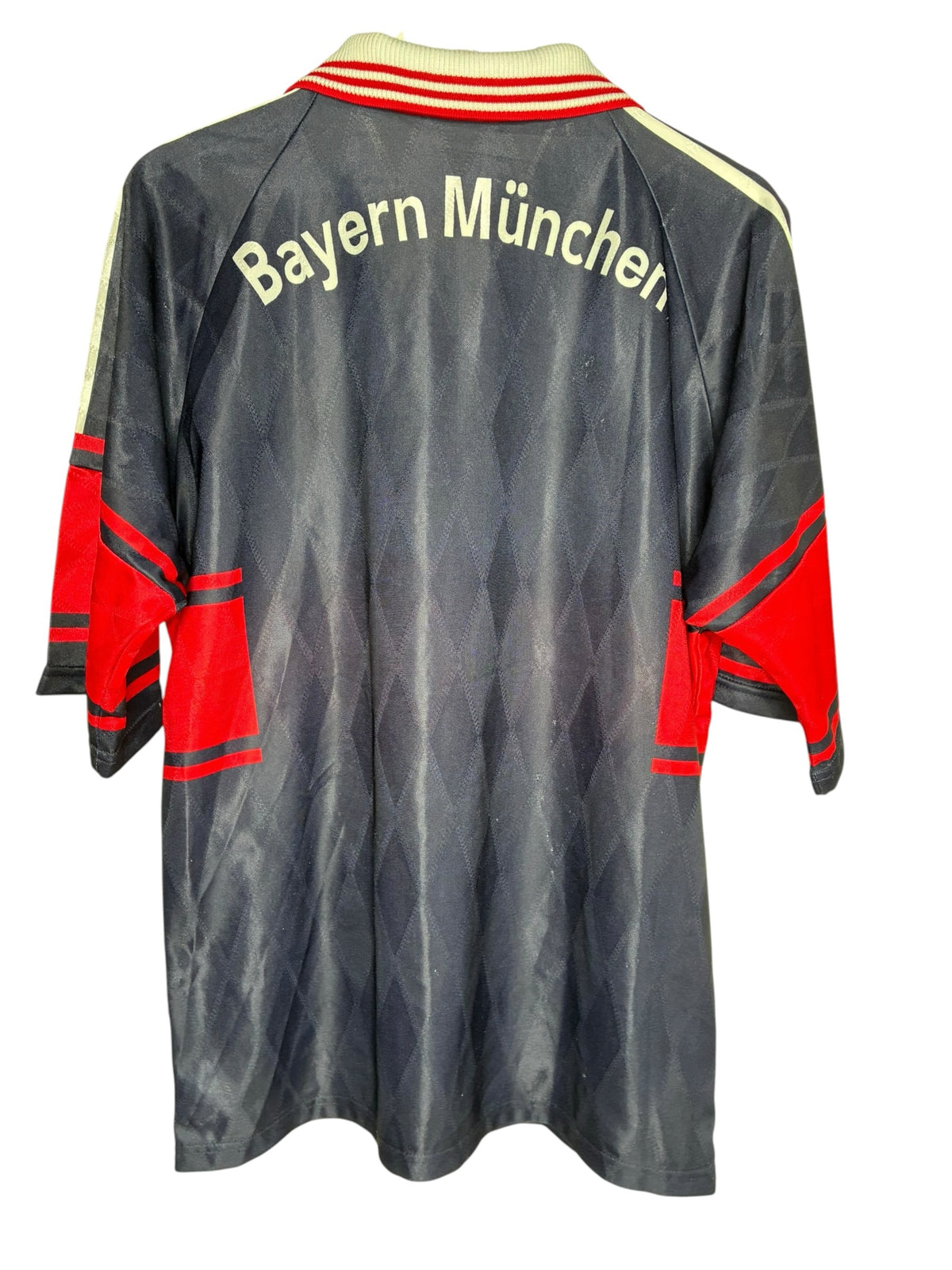 Maillot de football vintage Levestiairedupeuple Bayern Munich bleu marine et rouge avec motif losanges et col polo