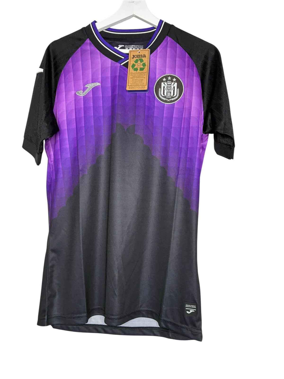 Maillot de football officiel Levestiairedupeuple Joma violet et noir avec motif dégradé et blason de club