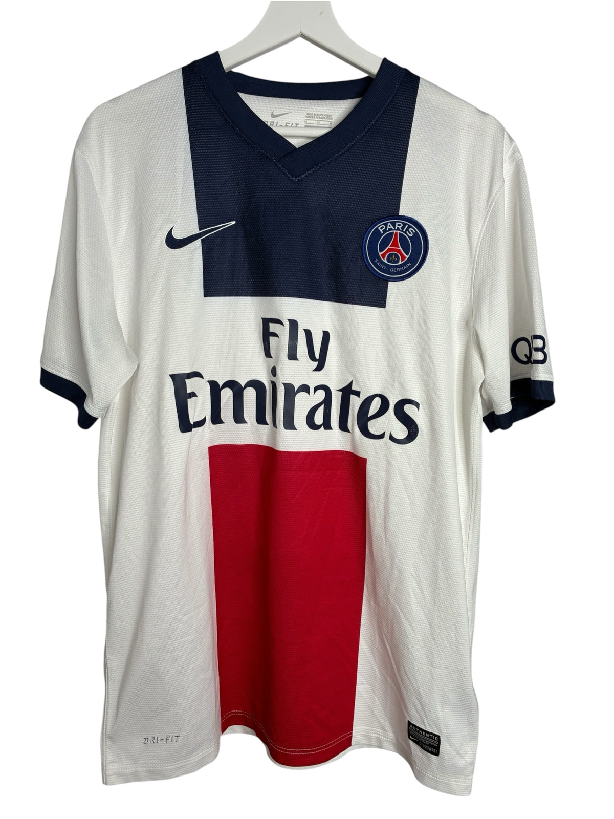 Maillot extérieur blanc Nike du Paris Saint-Germain saison 2013 avec logo Fly Emirates et détails bleu et rouge