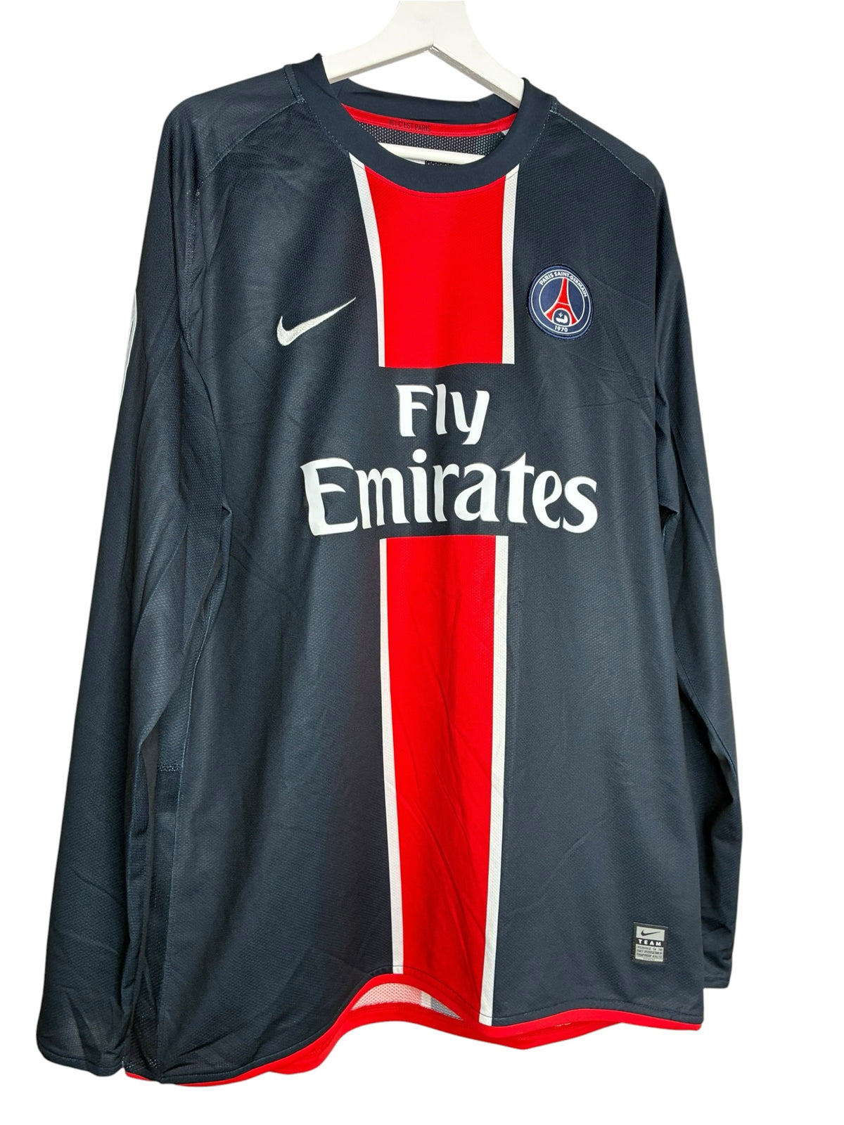Maillot de football vintage Levestiairedupeuple du PSG bleu marine à manches longues avec logo Nike et sponsor