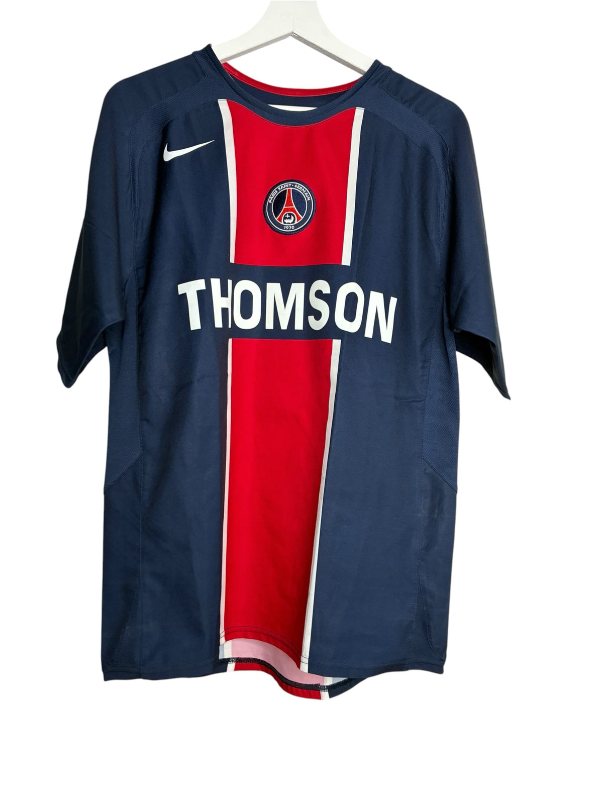 Maillot de football vintage Levestiairedupeuple Paris Saint-Germain bleu marine avec logo Thomson et détails rouges