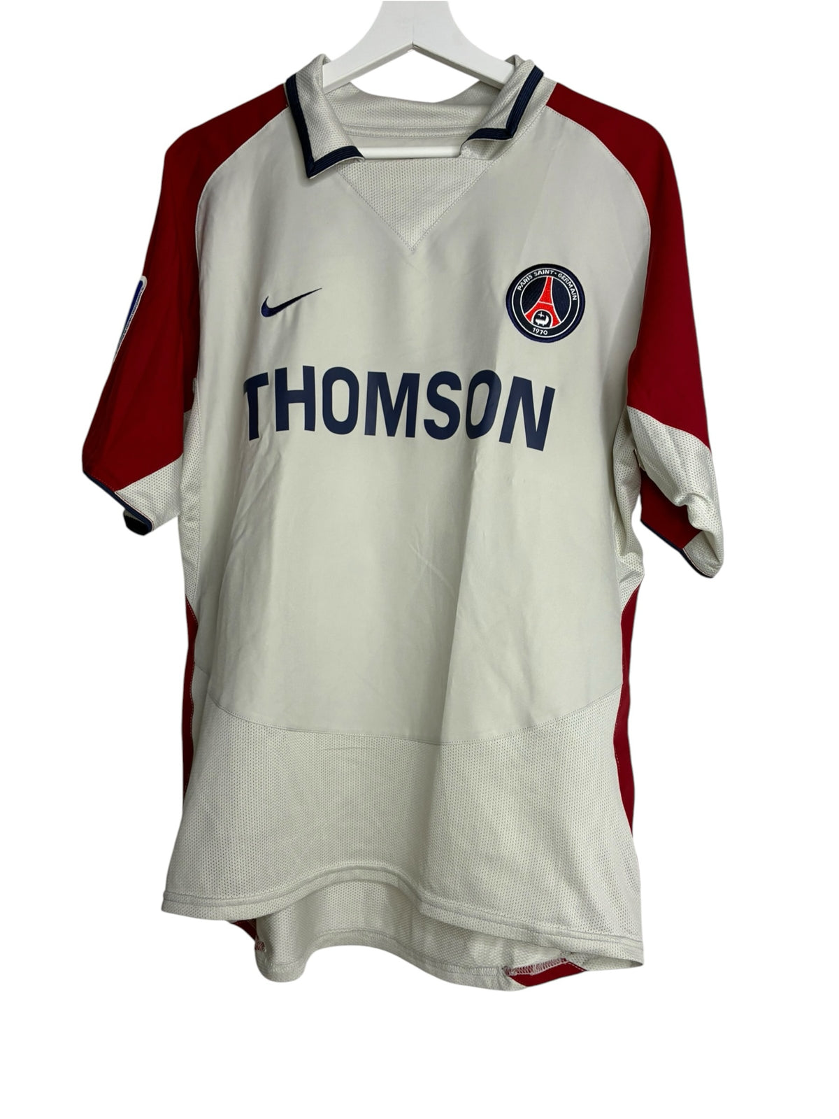 Maillot de football vintage Levestiairedupeuple du PSG blanc et rouge avec sponsor Thomson et logo Nike