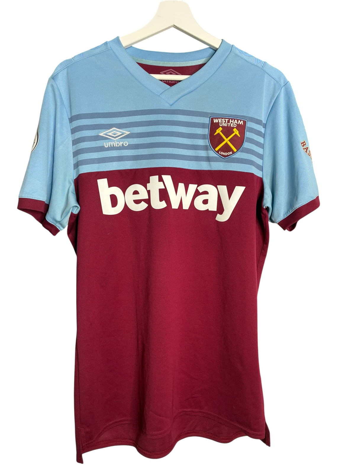 Maillot de football domicile Levestiairedupeuple West Ham United bordeaux et bleu ciel avec logo Umbro et sponsor